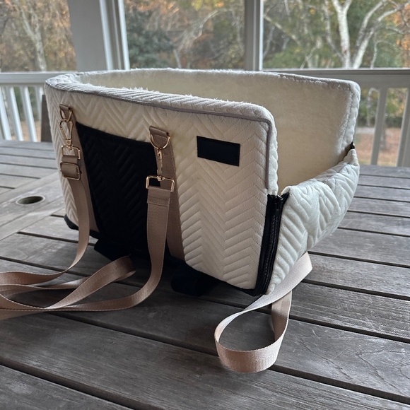 Cozy Cream and Black Small Dog /Cat Travel Carrier - Picture 2 of 9